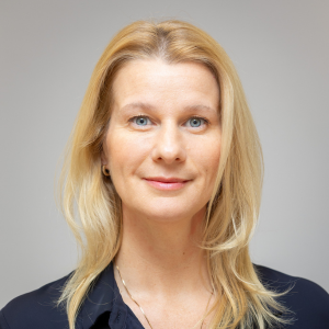 Dr. Földesi Renáta